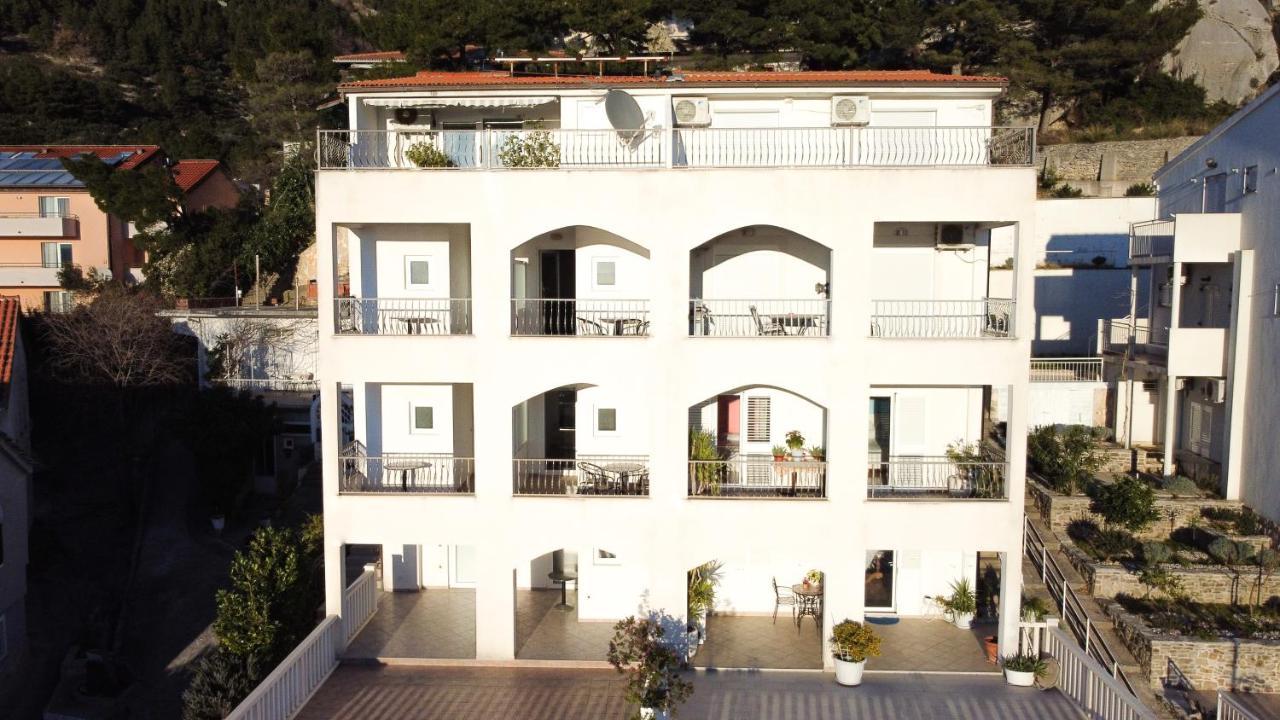 Apartments Larus Baška Voda Extérieur photo