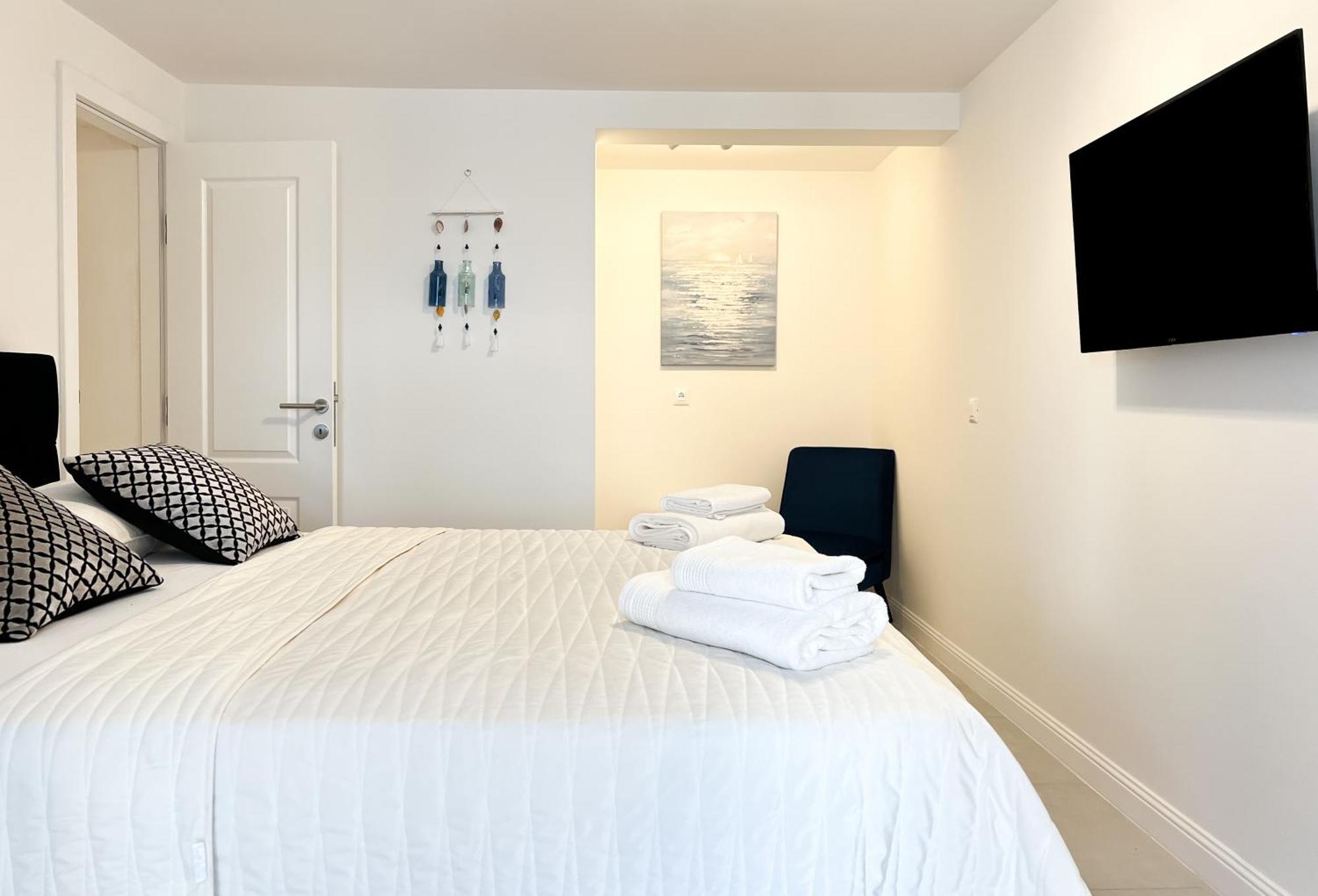 Apartments Larus Baška Voda Extérieur photo