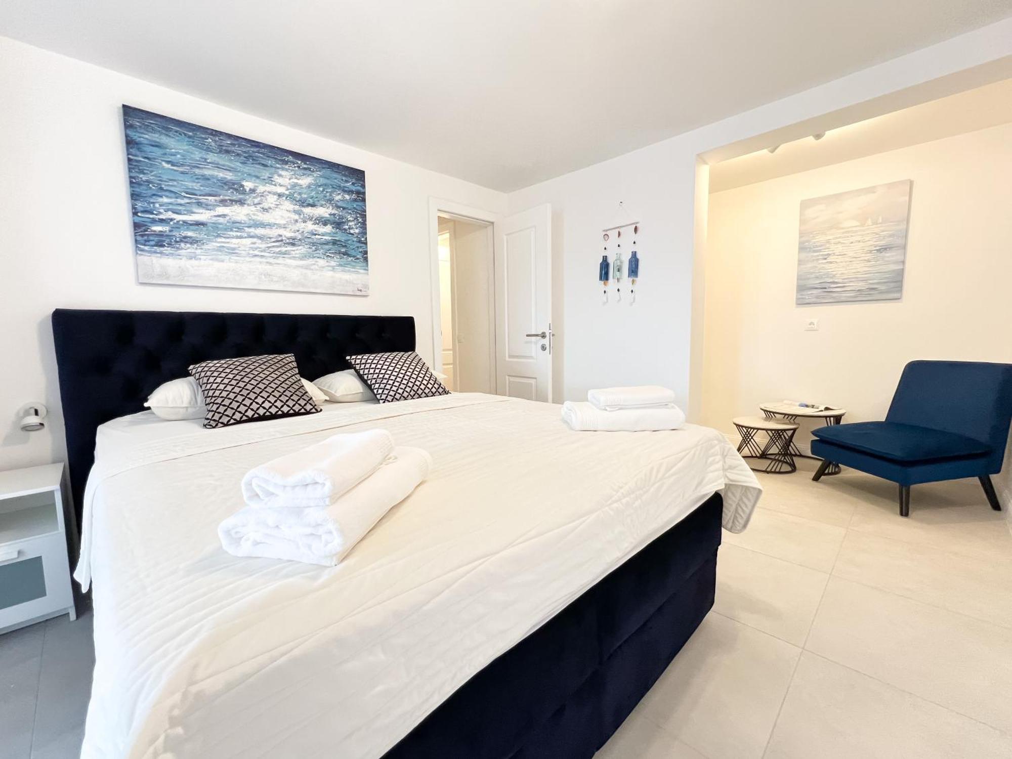 Apartments Larus Baška Voda Extérieur photo